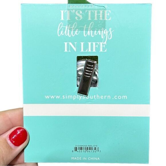 NWT Simply Southern Eye Ball Badge Reel - Picture 4 of 4